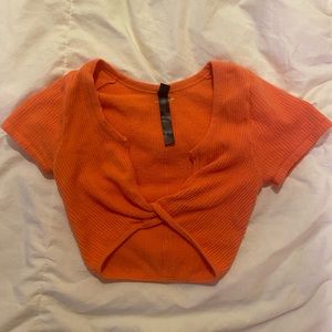 URBAN OUTFITTERS Don’t get it twisted top